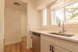 506-510-510 SE 46th Ave in Portland, OR - Building Photo - Building Photo