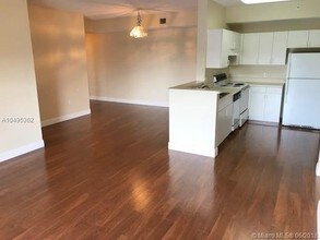 6984 SW 39th St-Unit -202H in Davie, FL - Foto de edificio - Building Photo