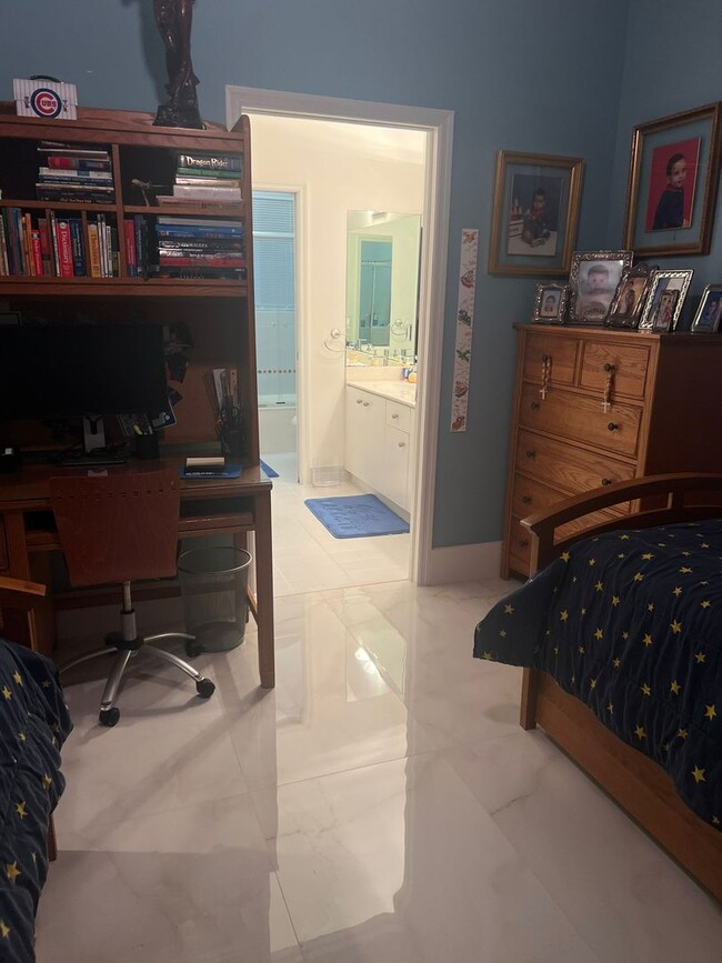 8487 SW 138th Terrace-Unit -1 in Palmetto Bay, FL - Building Photo - Building Photo
