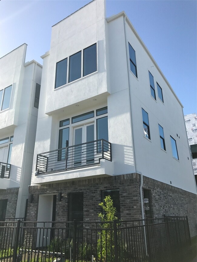 property at 5703 Larkin St