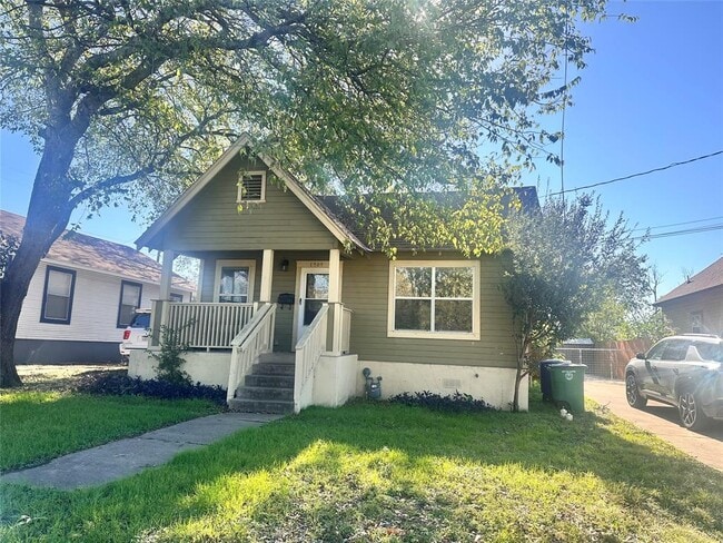 property at 1707 E 21st St