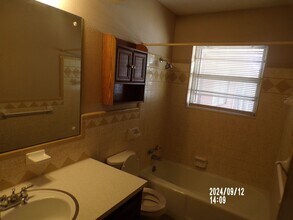 4704 SE Wilshire Terrace in Lawton, OK - Building Photo - Building Photo