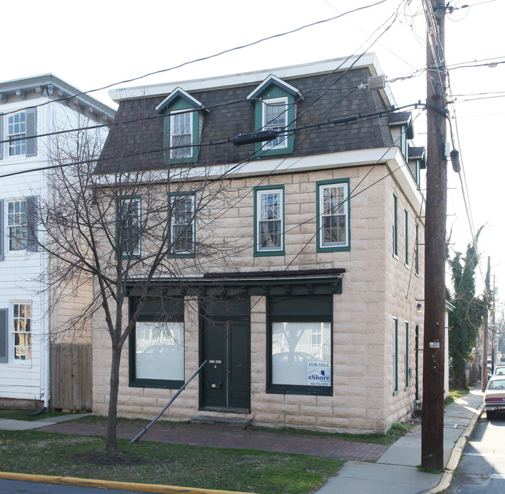 425 High St in Chestertown, MD - Building Photo