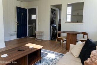 1135 S 1st St in Louisville, KY - Building Photo - Building Photo