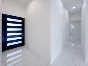 29 E Kennedy Ave in Alton, TX - Building Photo - Building Photo