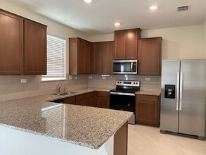 9546 Hinterlands Drive in San Antonio, TX - Building Photo - Building Photo