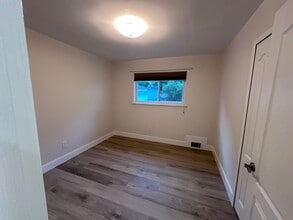 2843 Teasdale Dr in Troy, MI - Building Photo - Building Photo