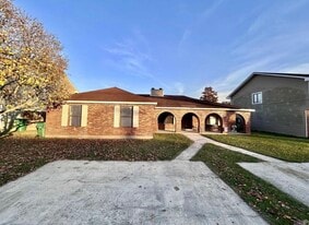 22315 Brownie St, Unit A in Plaquemine, LA - Building Photo