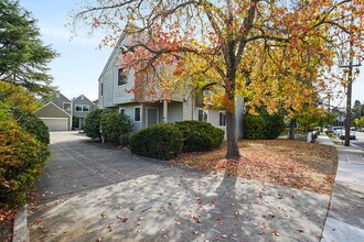 80 Front St in Healdsburg, CA - Building Photo - Building Photo