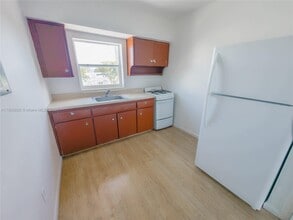 2170 NW Flagler Terrace in Miami, FL - Building Photo - Building Photo