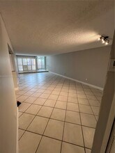 6914 SW 114th Pl in Miami, FL - Building Photo - Building Photo