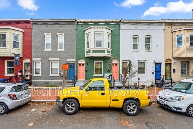 23 Bates St NW in Washington, DC - Building Photo - Building Photo