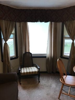 700 Watkins Ave in South Boston, VA - Foto de edificio - Building Photo