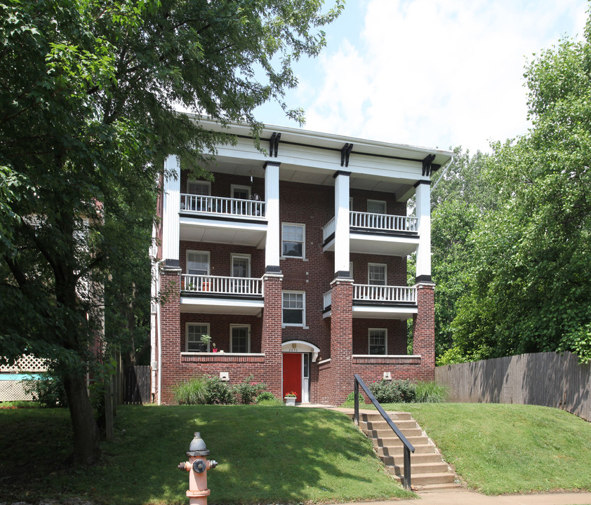2830 Harrison St in Kansas City, MO - Foto de edificio
