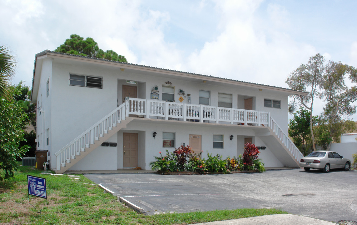 1000 SE 3rd St in Deerfield Beach, FL - Building Photo