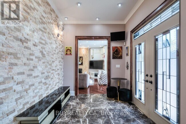property at 2530 King Rd