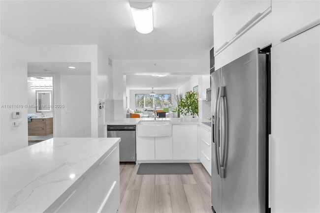 property at 9525 Weldon Cir
