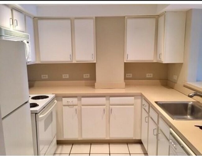 542 Commonwealth Ave, Unit 7e in Boston, MA - Building Photo - Building Photo