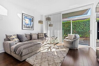 1100 Maxwell Ln in Hoboken, NJ - Building Photo - Building Photo