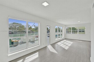350 S Shore Dr in Miami Beach, FL - Building Photo - Building Photo