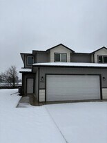 14312 E 13th Ave in Spokane Valley, WA - Building Photo