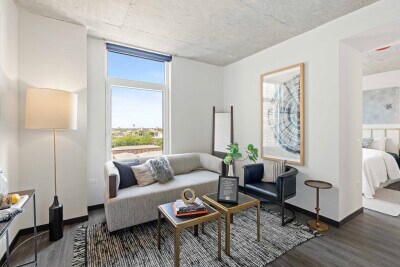 152 N Ashland Ave in Chicago, IL - Building Photo