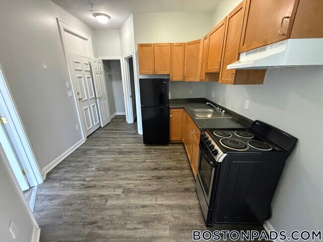 60 Franklin St, Unit 404