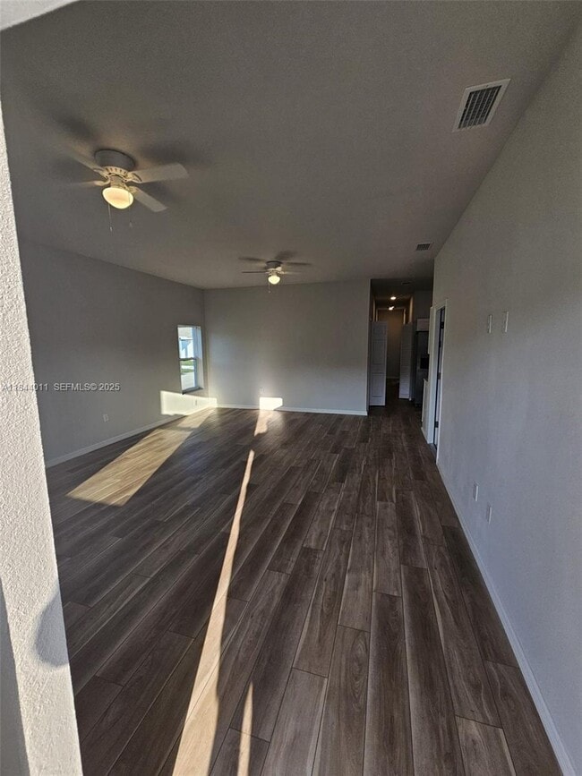 property at 1431 Las Villas Blvd