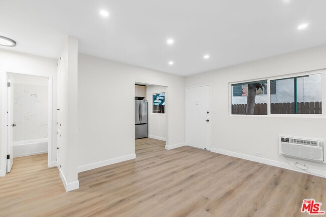property at 1333 Barry Ave