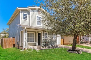 13500 Alysheba Dr in Del Valle, TX - Building Photo