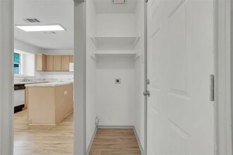 210 Alexander Ct in Irving, TX - Building Photo - Building Photo