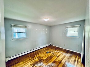 51 Valerie Dr in Yonkers, NY - Building Photo - Building Photo