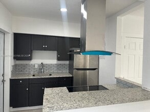 7115 Rue Granville in Miami Beach, FL - Building Photo - Building Photo