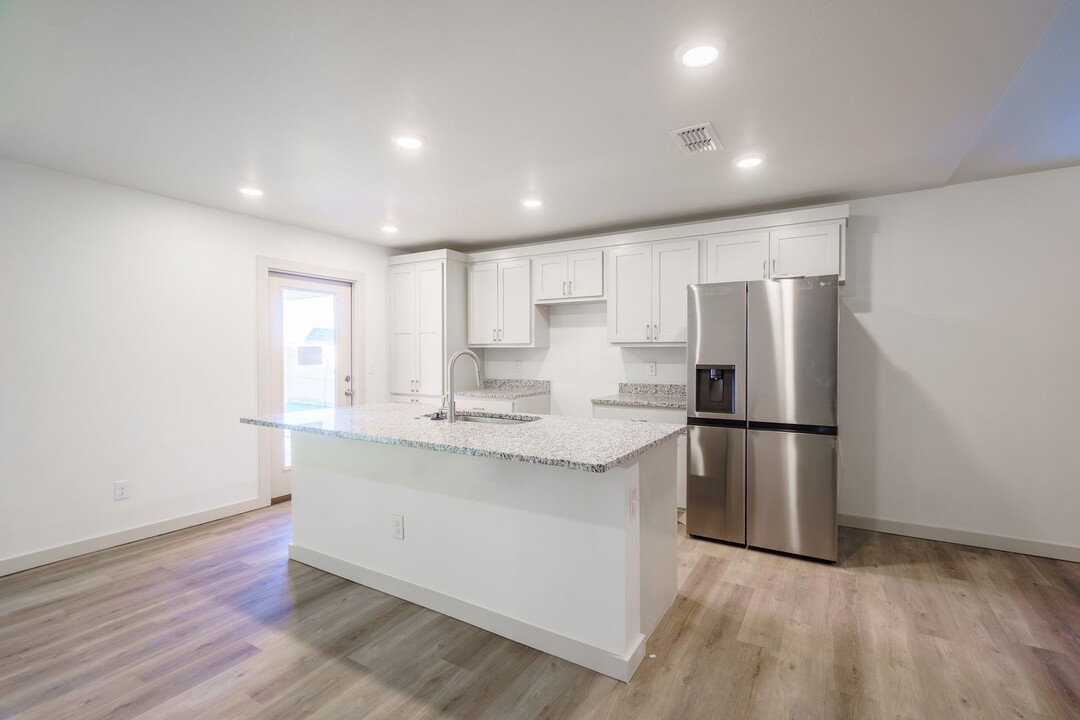 8026 Elm Ave in Lubbock, TX - Building Photo