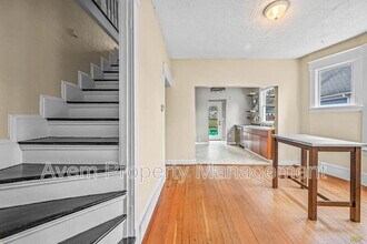 626 NE Russell St in Portland, OR - Foto de edificio - Building Photo