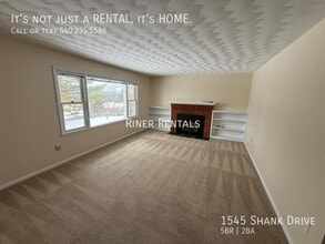 1545 Shank Dr in Harrisonburg, VA - Building Photo - Building Photo