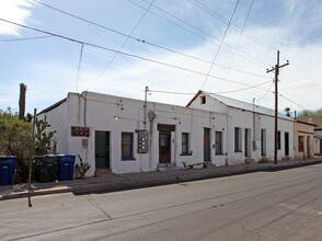 331-345 S Convent Ave in Tucson, AZ - Foto de edificio - Building Photo