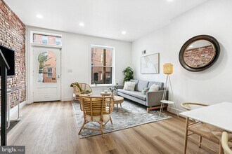 908 Reed St in Philadelphia, PA - Building Photo - Building Photo