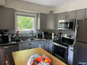 114 Ackerman Ave in Ridgewood, NJ - Building Photo - Building Photo