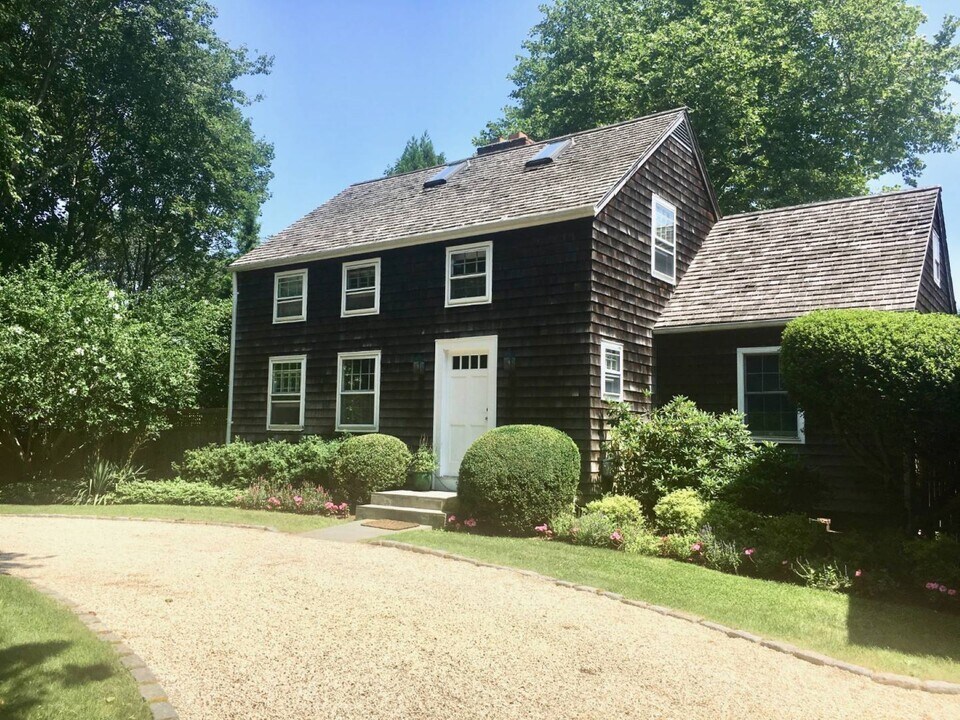80 Gansett Ln in Amagansett, NY - Building Photo