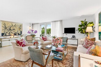 354 Chilean Ave in Palm Beach, FL - Foto de edificio - Building Photo