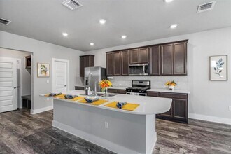 7604 Grand Linden Wy in Austin, TX - Building Photo - Building Photo