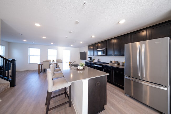 5877 156th Wy in Apple Valley, MN - Building Photo - Building Photo