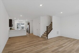 406 Red Oak Cir in Volo, IL - Building Photo - Building Photo