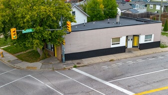 1496 Drouillard Rd in Windsor, ON - Building Photo