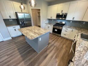 105 Irondale Ct in Louisville, KY - Building Photo - Building Photo