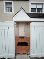 4515 SW 68th Ct Cir in Miami, FL - Building Photo