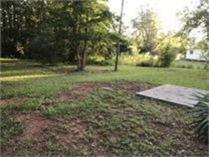 1007 E Mcintosh Rd in Griffin, GA - Building Photo - Building Photo