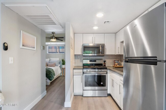 4025 N 40th St in Phoenix, AZ - Building Photo - Building Photo