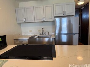 2611 Ala Wai Blvd in Honolulu, HI - Building Photo - Building Photo